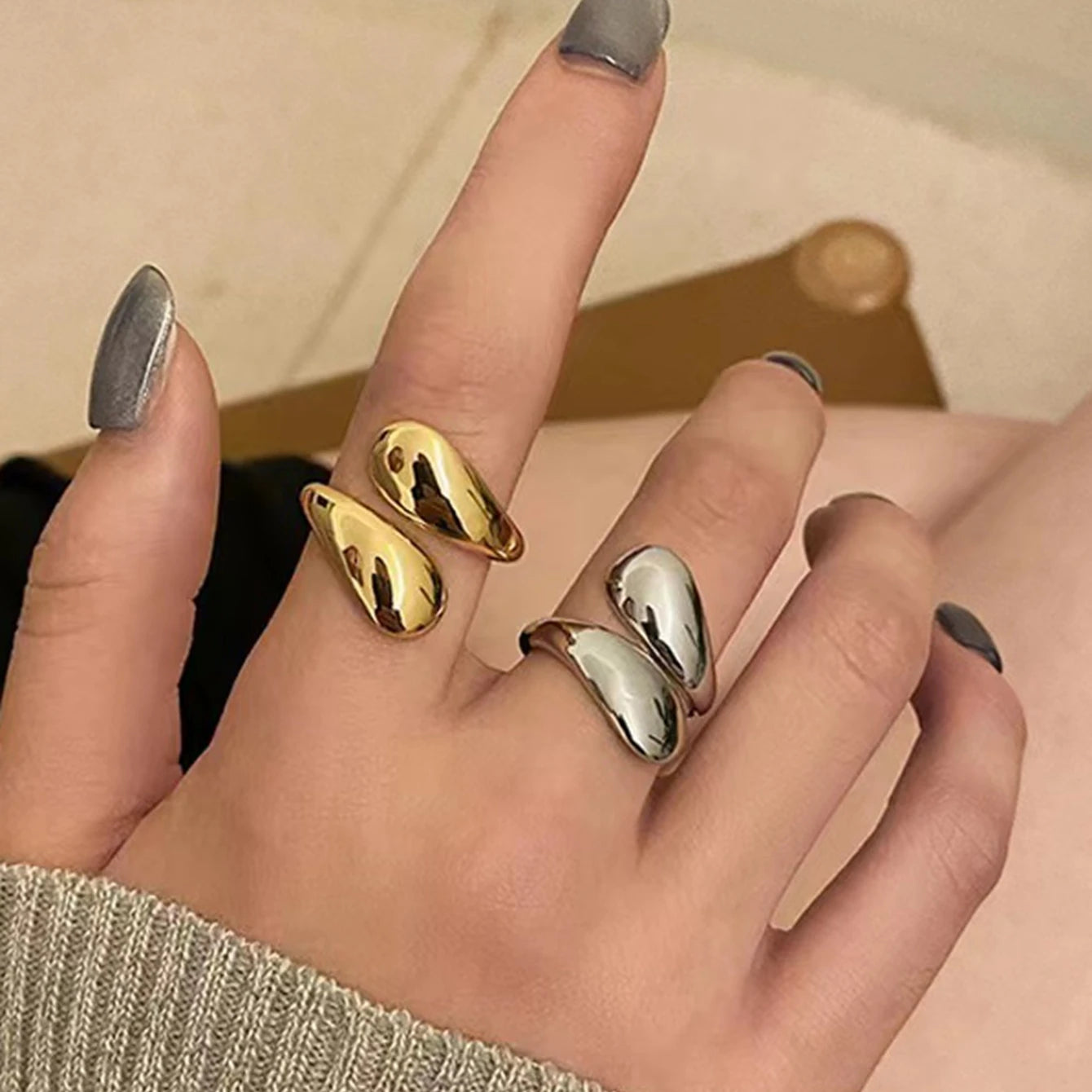 Anello singolo da donna, semplice anello aperto a goccia d’acqua, adatto per l’uso quotidiano e per le vacanze.