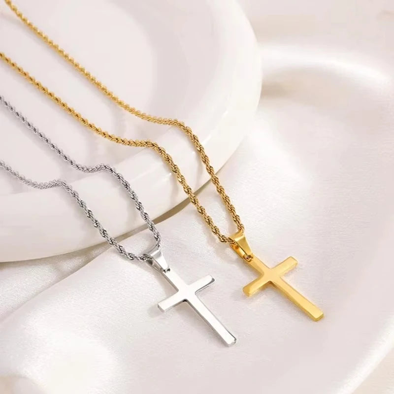 Collana Croce Minimal
Elegante e semplice, adatta a uomini e donne.
