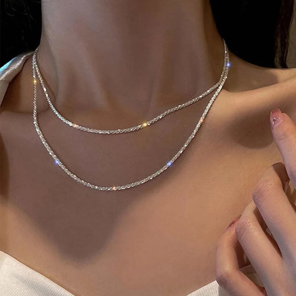 Collana semplice e brillante da donna, colore argento, stile choker, perfetta per look eleganti, matrimoni e feste.
